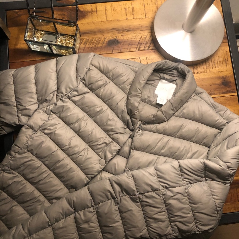 ๐ SALE TODAY! Taupe H&M Lightweight Puffy Jacket - Picture 1 of 1